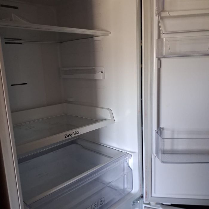 Холодильник в хорошем рабочем состоянии