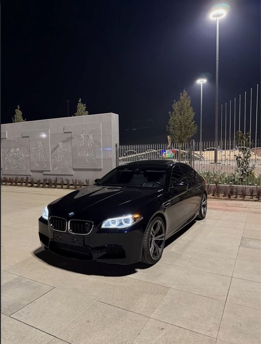 BMW M5 F10 срочно