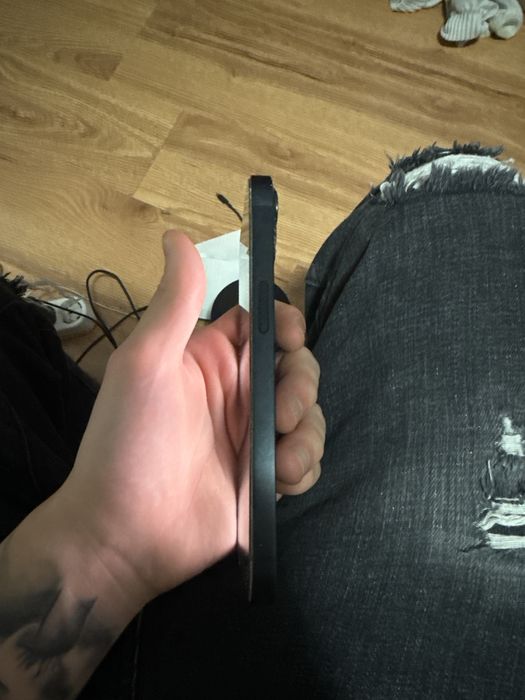 Iphone 13 midnight blue