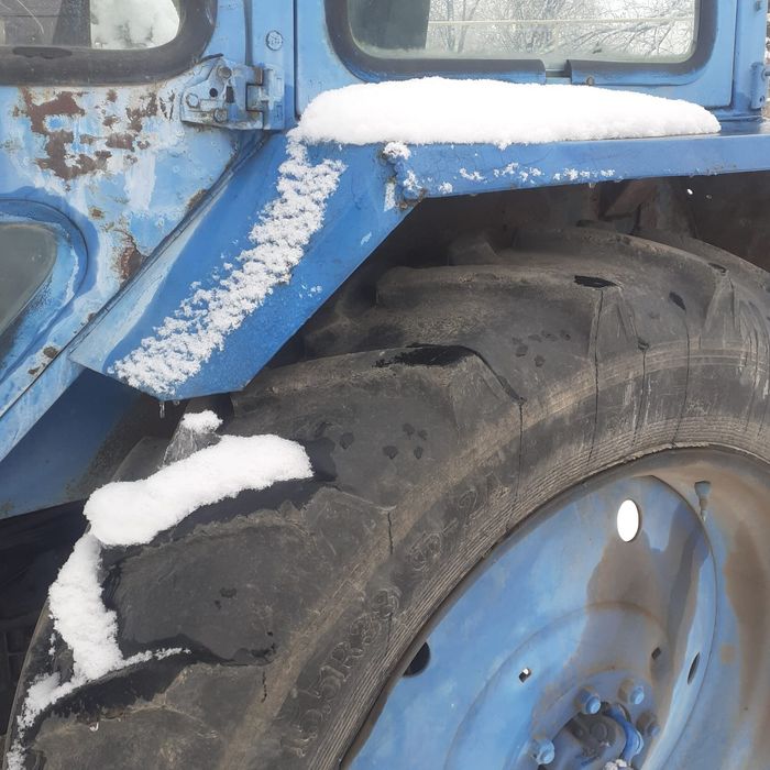 Продам трактор,  на ходу!