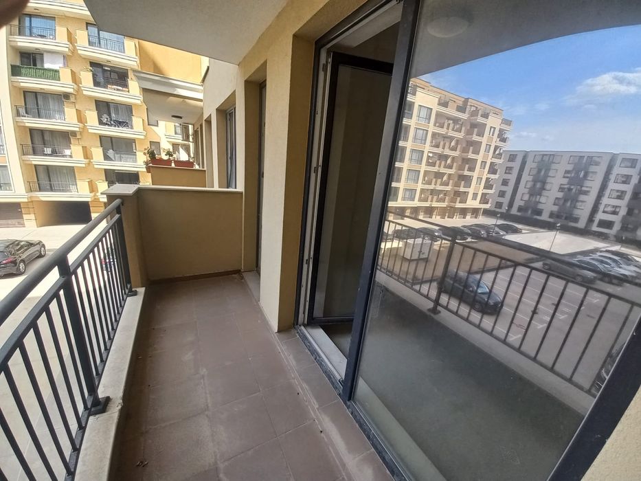 Продава се Тристаен апартамент в Варна, Възраждане 1 - 82 кв.м за 2153 €/кв.м - Снимка #3