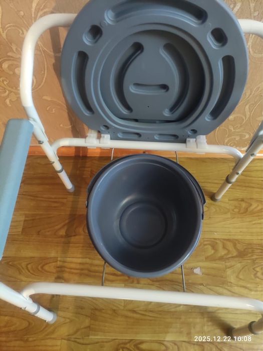 Переносной кресло-туалет