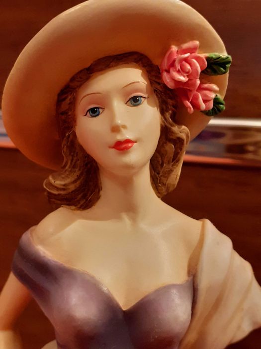 Две фигури The Leonardo Collection