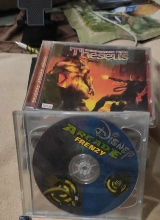 Продам диски с компьютерными играми, на фото не все, выбор большой