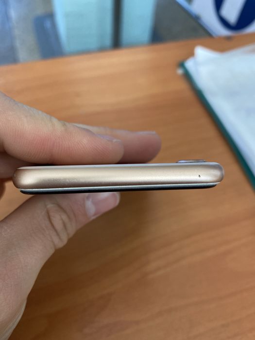 iPhone 8 64гб продается за 50000 тенге