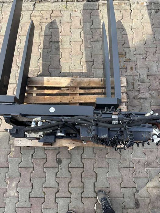 Atașament stivuitor KAUP Bale Clamp cu furci duble + rotator