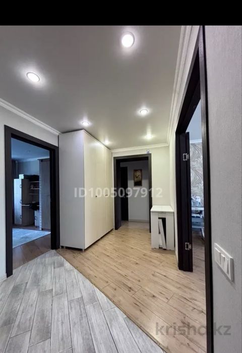 Продам 4 комнатную каартиру