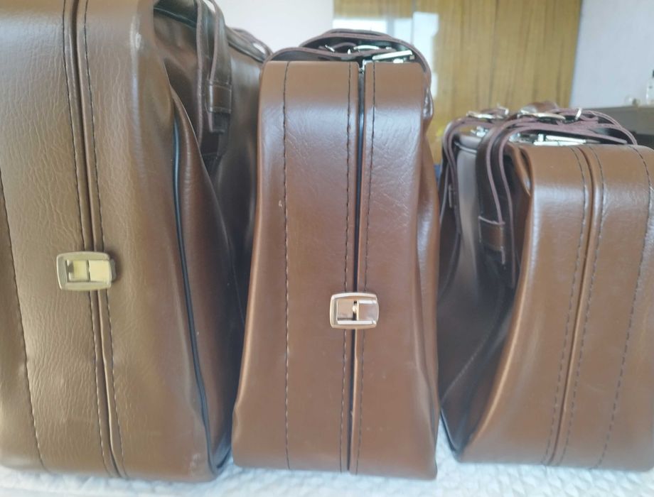 Продавам нови кожени куфари