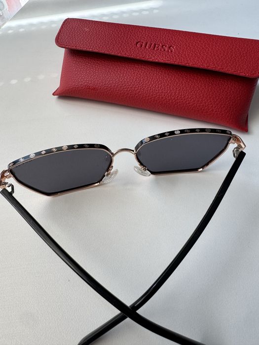Слънчеви очила Guess