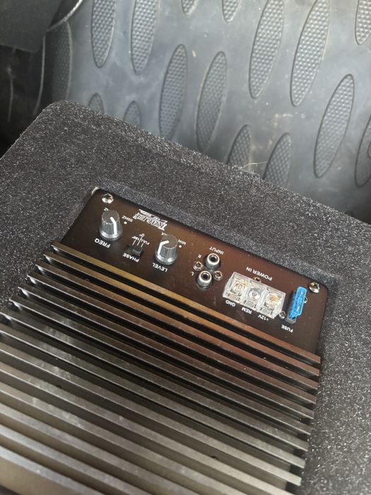 Продам сабвуфер Vulcan-TS8pro