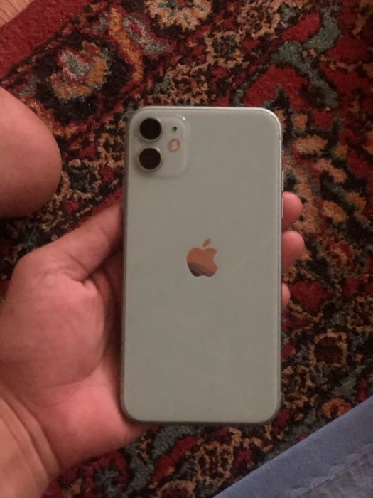 Айфон 11 сатылад срочна бағасна келсемз