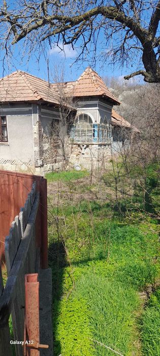 vand casa com Lungesti jud Valcea