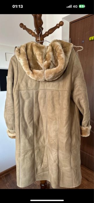 Haina tip Alain Delon , dama. Blana naturala , stare foarte buna