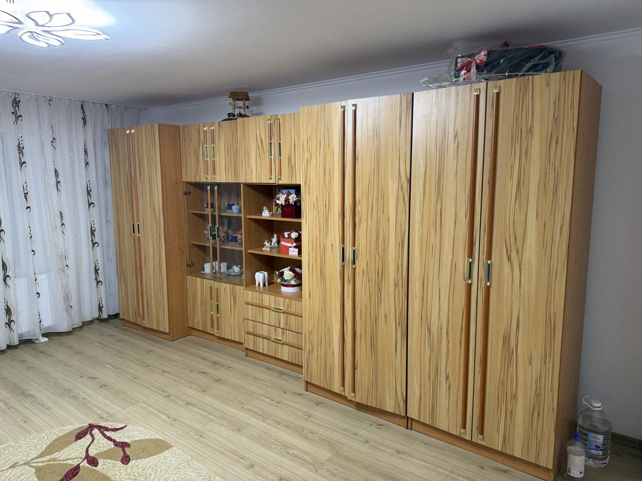 Vand mobila dormitor, ca si noua