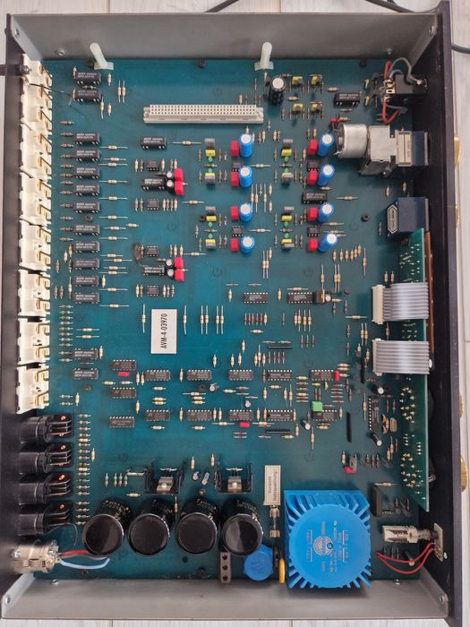 Sistem audio high-end AVM Evolution power preamplificator