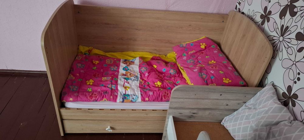 Две легла 70х140 и трансформиращо