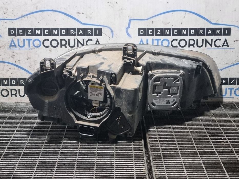 Far Stanga BMW X5 E70 Facelift 2010 - 2013 SUV 4 Usi (1280) Xenon ADAPTIV