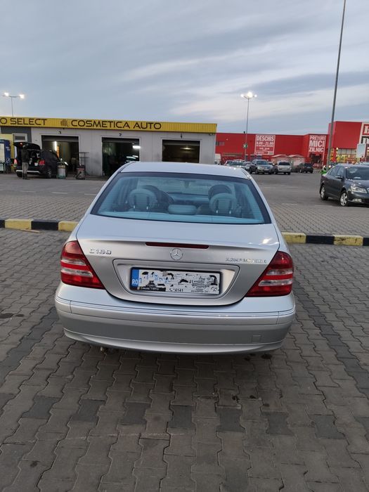Mercedes Benz C180