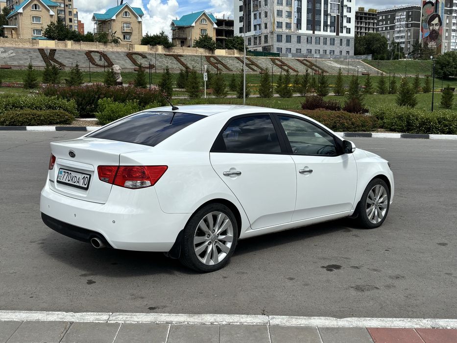 Kia cerato 2л 2011г