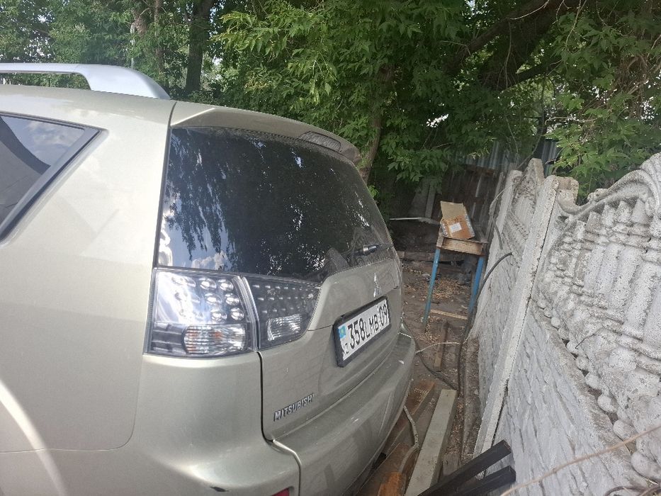 Продам Mitsubishi  Outlander  2008 год