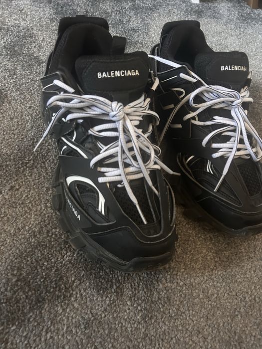 Balenciaga track