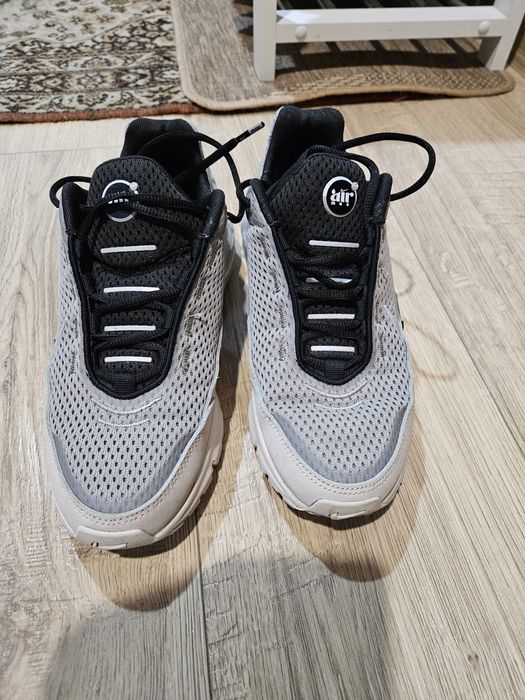 Маратонки   Nike