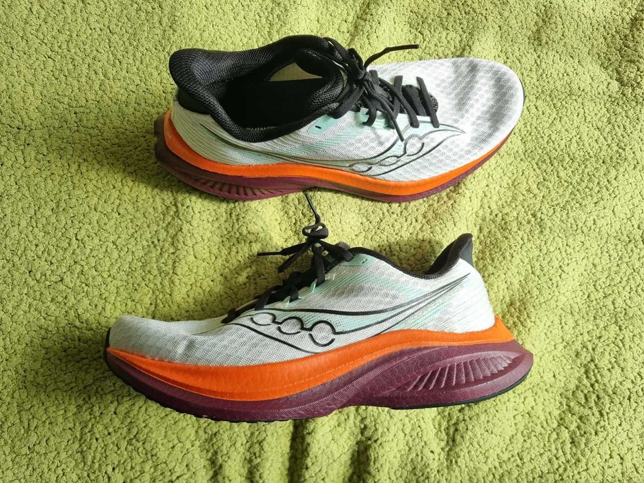 Чисто нови Saucony Endorphin Speed 5 номер 45 маратонки