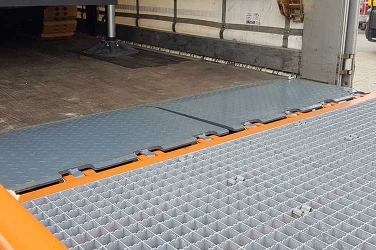 Rampe mobile incarcare marfa | Containere si camioane | Rampe egalizare