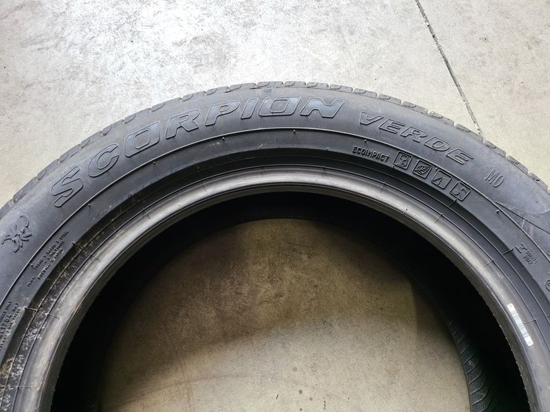 235/55/18 PIRELLI 4бр