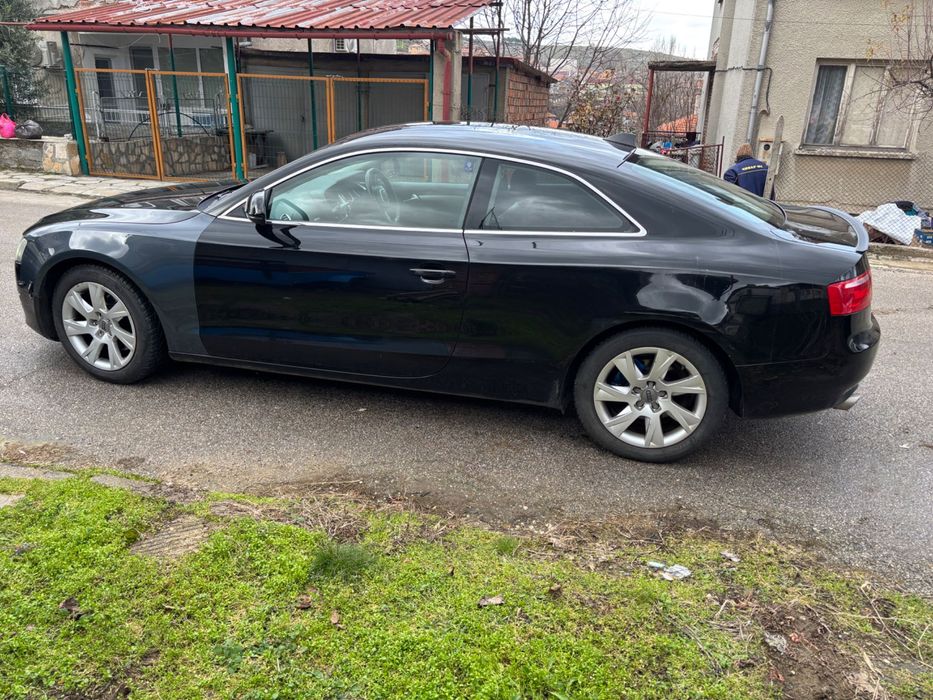Audi a5 2.7 tdi 2008 десен волан