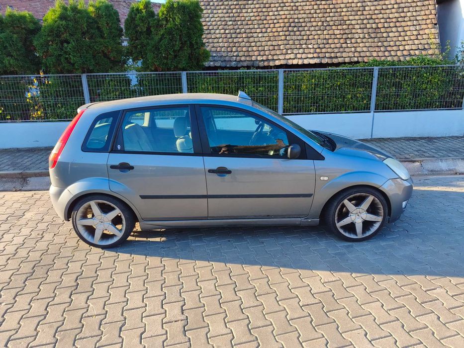 FORD Fiesta 2002 — imagine 2