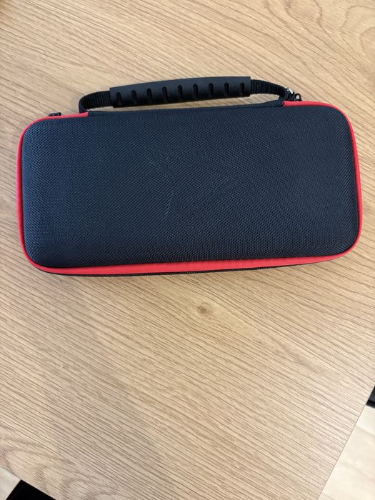 Nintendo Switch с 3 игри и множество аксесоари
