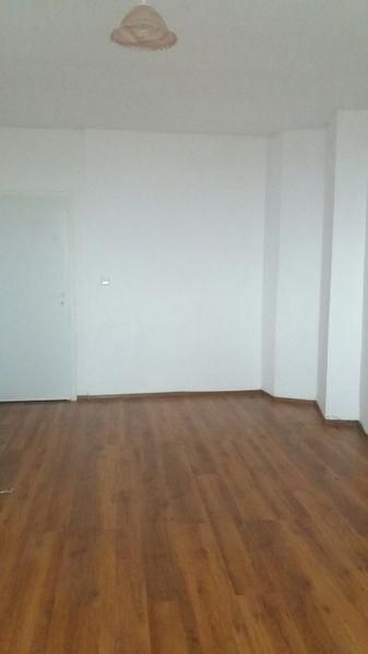 Дава се под наем Двустаен апартамент в Бургас, Меден рудник - зона Г - 70 кв.м за 306 € - Снимка #3