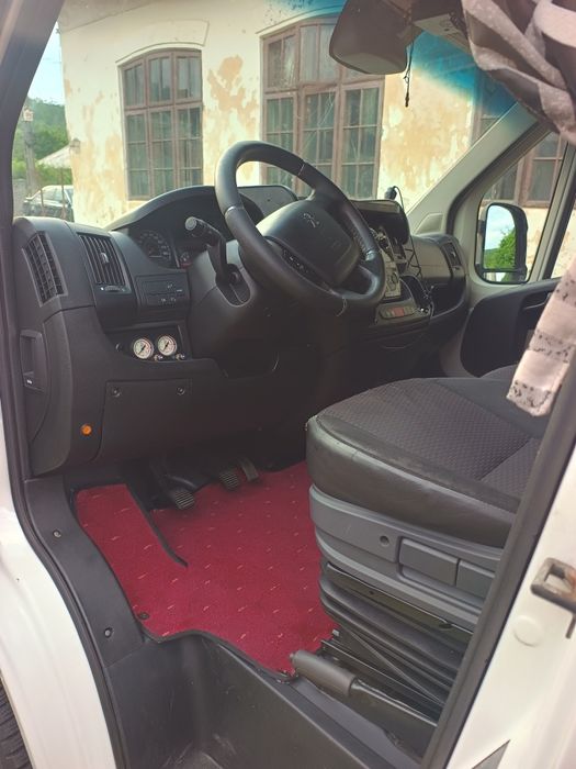 Peugeot Boxer 3.0 10 Ewp
Anul 2016
Înmatriculată în 2023 
Proprietar din 2023 
Motor 3.0 180cp Euro 5
Cutie de viteze manuala 6 trepte
Filtru de parti
