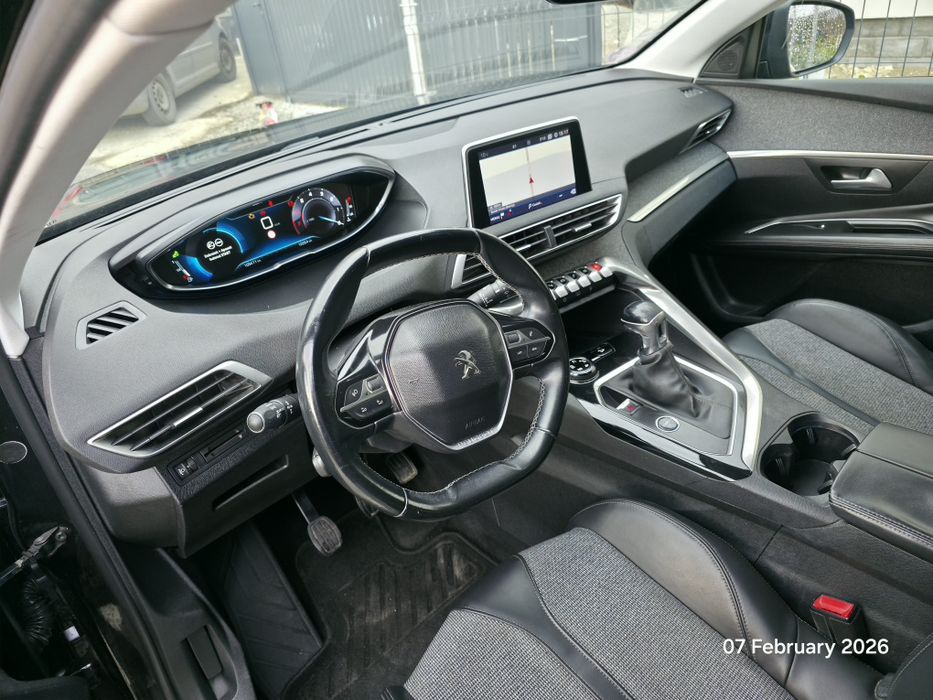 Peugeot 3008, 1.2 PureTech Allure