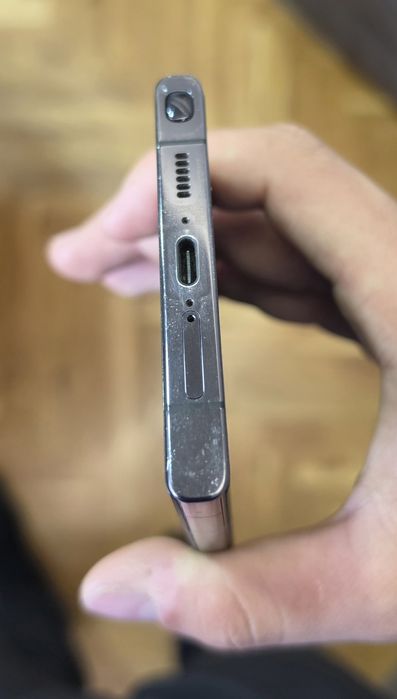 Продавам Samsung GALAXY S23 ULTRA 256gb