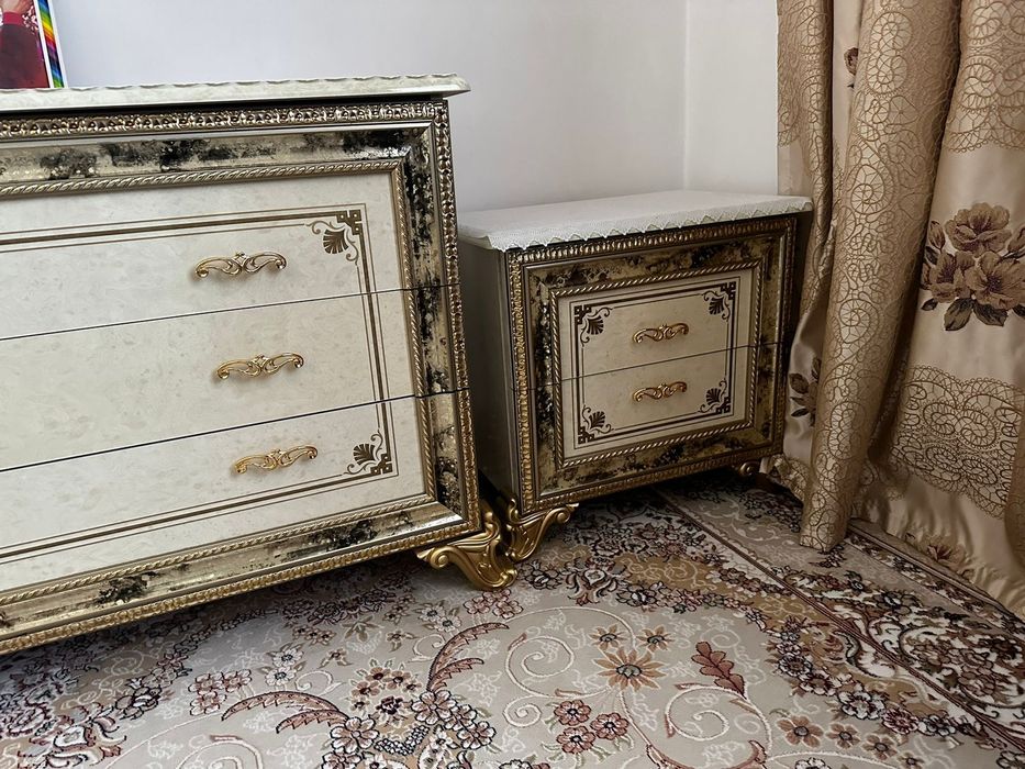 Продам спальный гарнитур