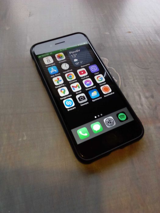 iPhone SE 64GB Midnight - батерия 100% с гарация 1,5 години