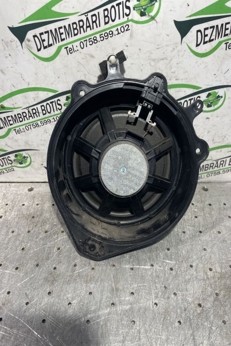 Boxa spate stanga 8E0035411 Audi A4 B6