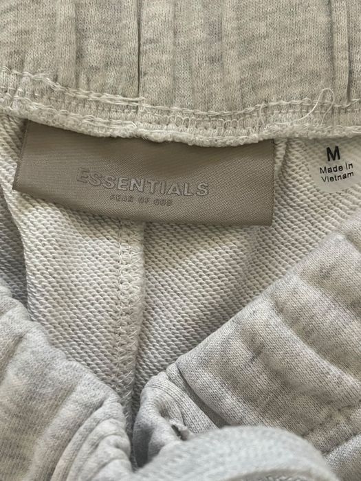 Pantaloni Essentials