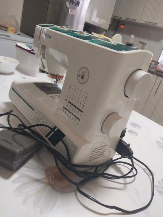 продам швейную машину