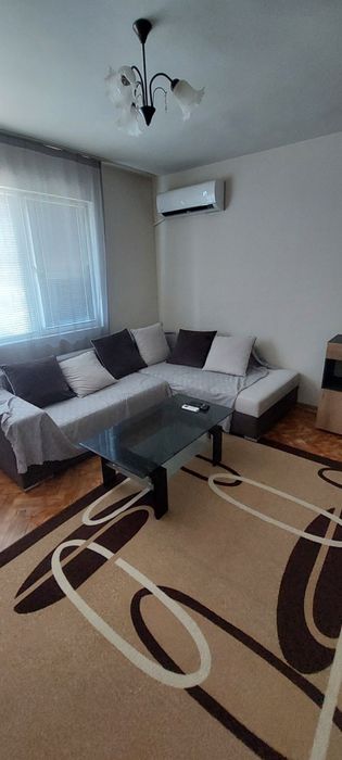 Давам под наем двустаен апартамент