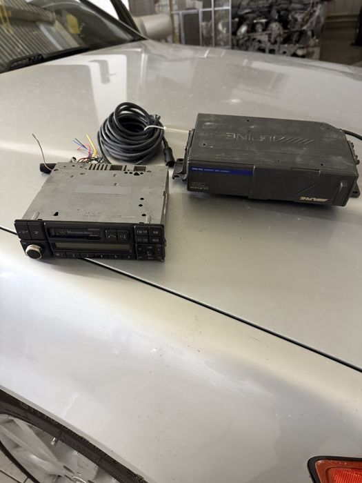 Оригинал магнитола и Cd чейнджер