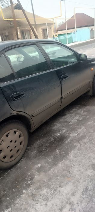 Продам тойоту карину
