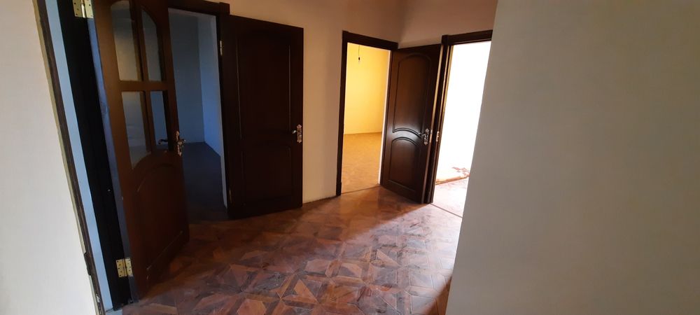 Срочна 3 хонали квартира сотилади Инфин, Турон банк ва паспорт стол ур