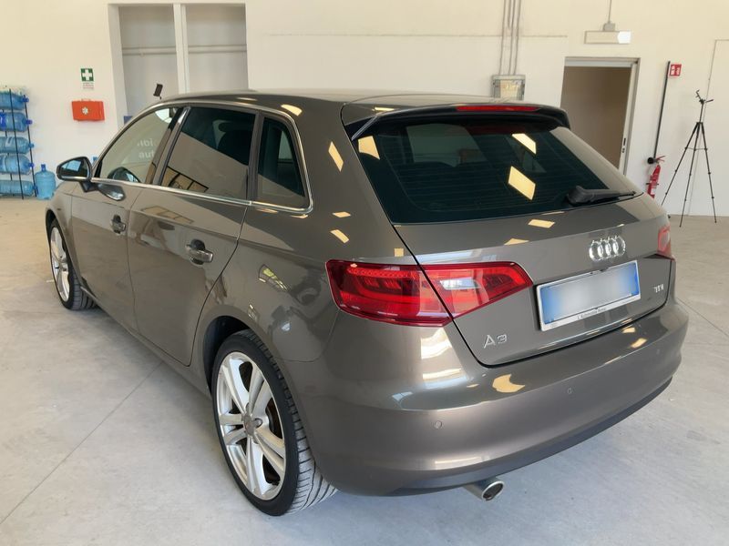 Audi A3 Sportback 1.6 TDI Ambiente 2015