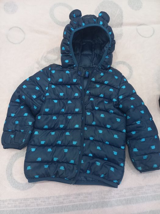 Детские куртки и ботинки