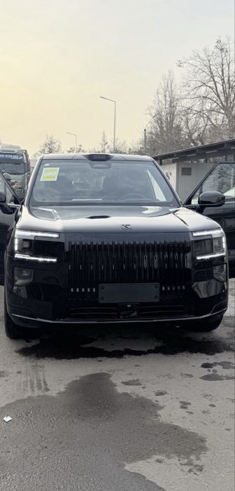Zeekr 9X ultra 70 kW qora/parlament temno siniy sidenya aylanadi