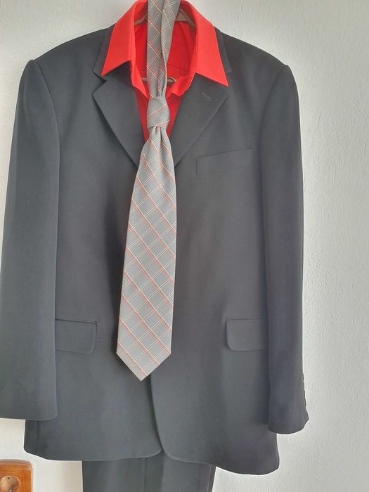 Мъжки костюми 2 бр.