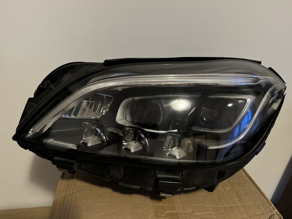Far stanga Mercedes Benz CLS C218 X218 Multibeam LED